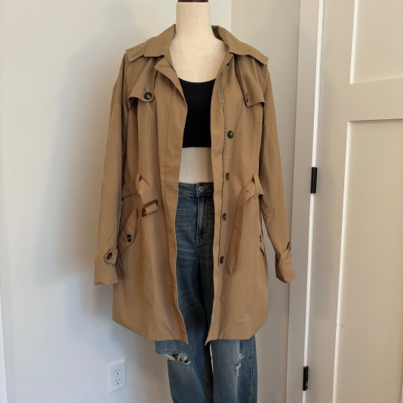 Classic Tan Trench Coat - Picture 2 of 10